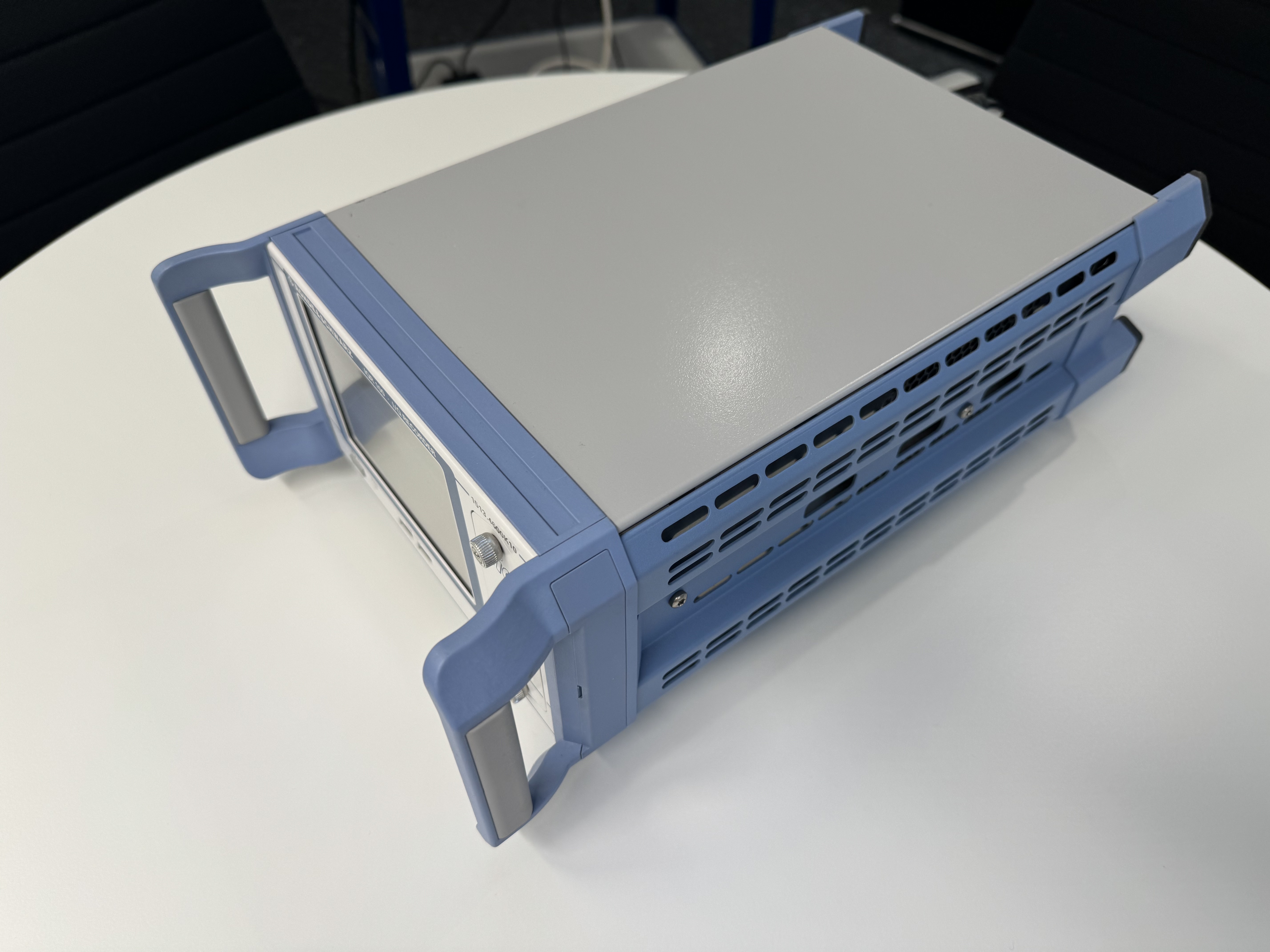 Rohde & Schwarz IQR100 I/Q-Datenrekorder – Produktansicht