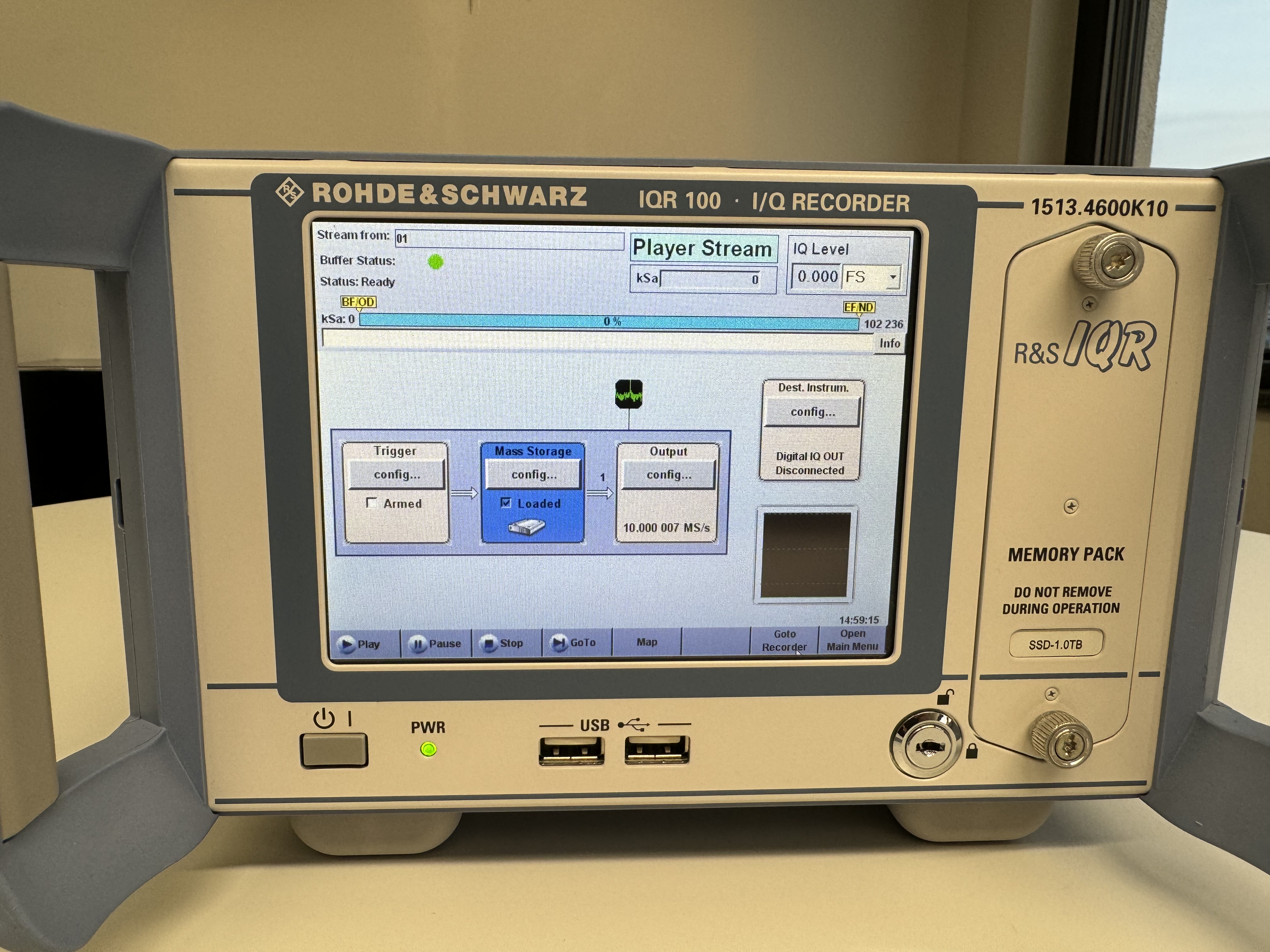 Rohde & Schwarz IQR100 I/Q-Datenrekorder – Produktansicht